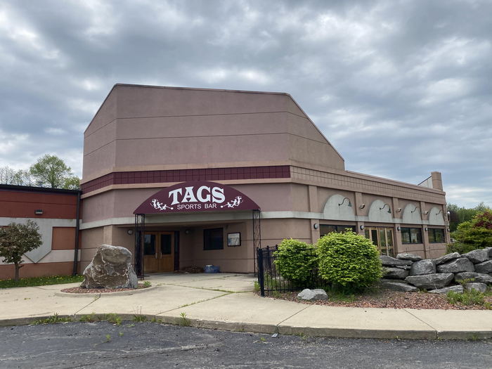 Striking Lanes (Tags Adventure Golf) - July 2022 Photo (newer photo)